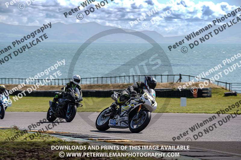 anglesey no limits trackday;anglesey photographs;anglesey trackday photographs;enduro digital images;event digital images;eventdigitalimages;no limits trackdays;peter wileman photography;racing digital images;trac mon;trackday digital images;trackday photos;ty croes